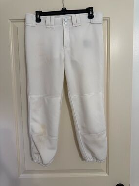 Woman’s Mizuno White Softball Pants